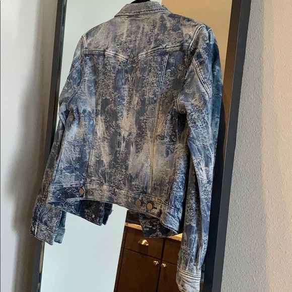 Unique Jean Jacket! - Picture 2 of 3